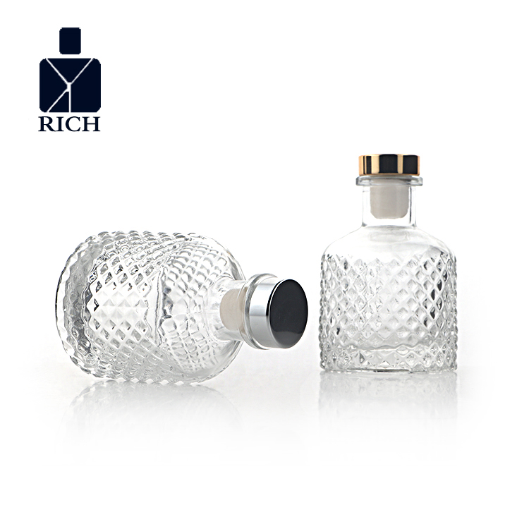 140ml Embossed Glass Diffuser Bottle With Stopper
